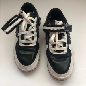 Vintage Nike sneakers 👟! In good condition